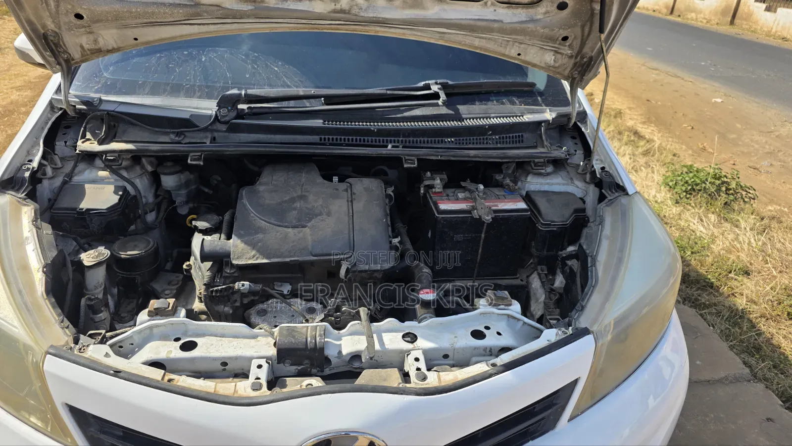 Toyota Vitz 2012 White