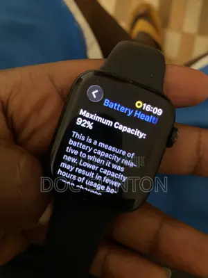 Apple Watch SE 2nd Gen 44mm