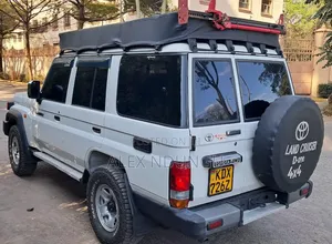 Toyota Land Cruiser 2013 White