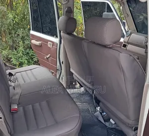 Toyota Land Cruiser 2013 White
