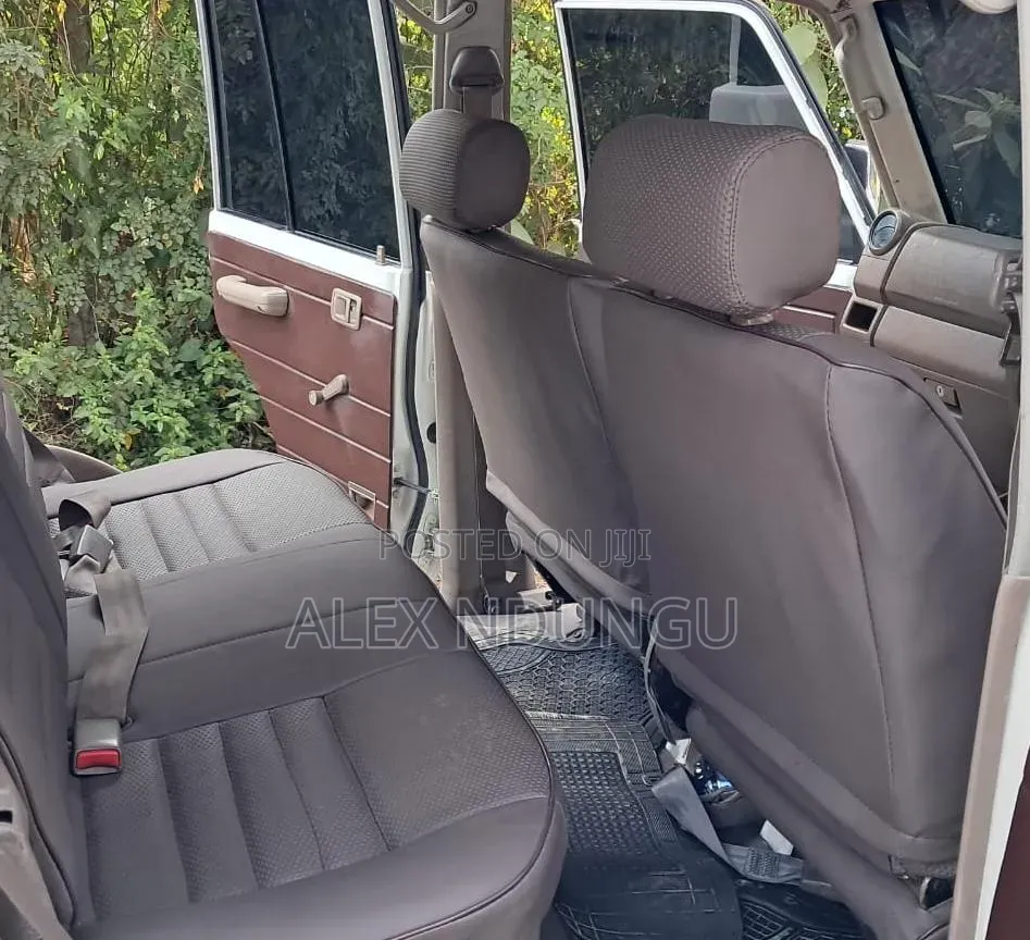 Toyota Land Cruiser 2013 White