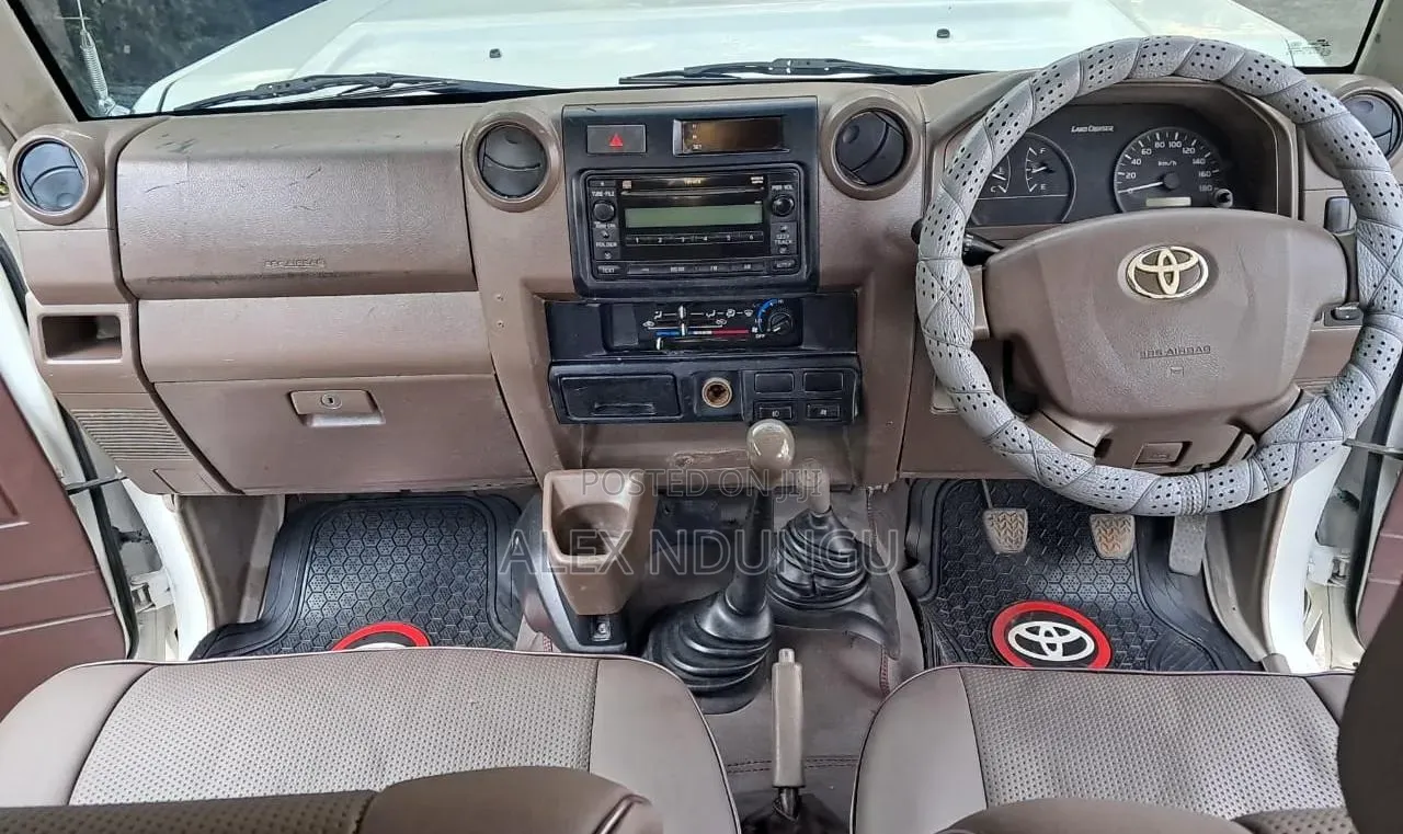 Toyota Land Cruiser 2013 White
