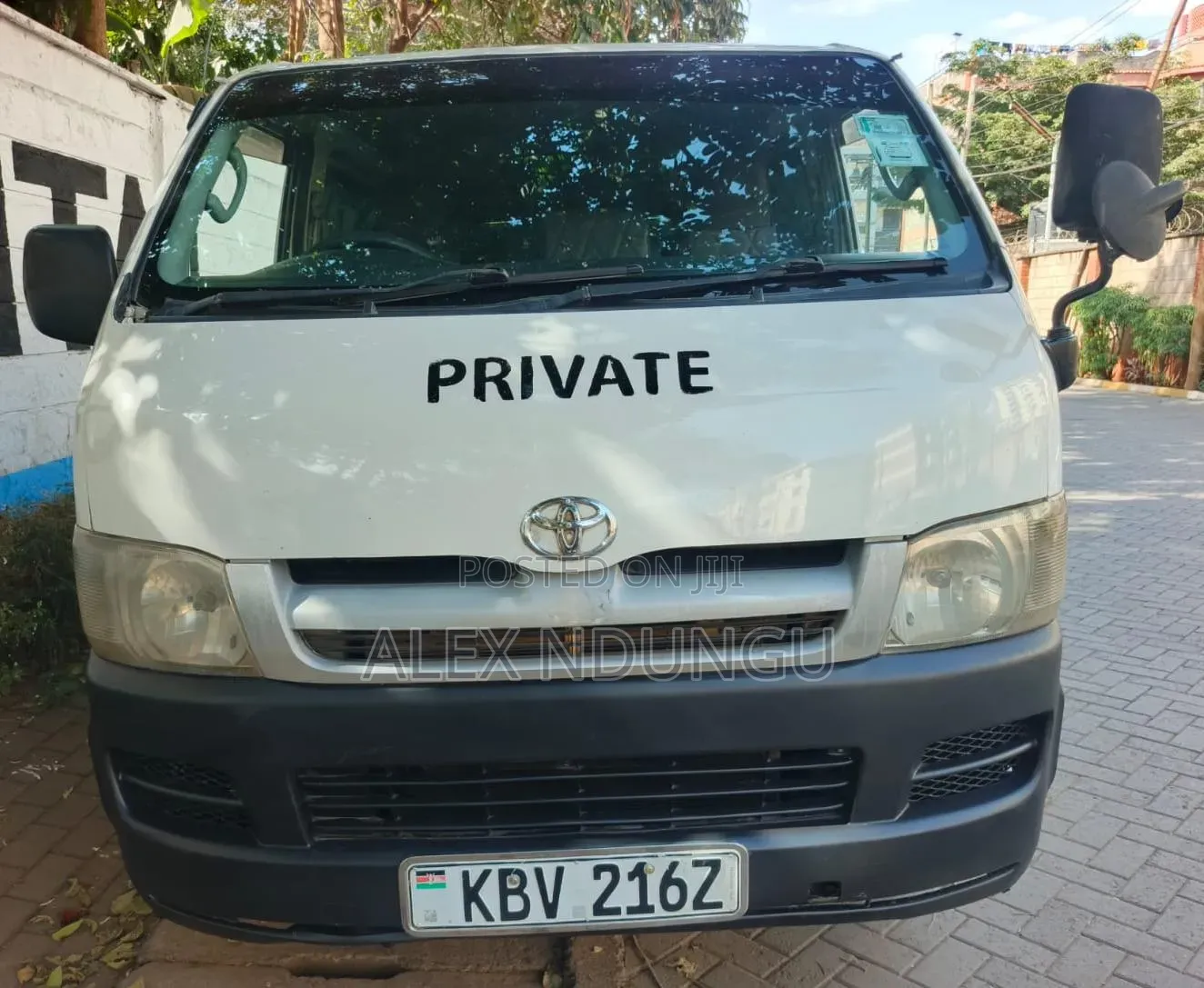 Toyota HiAce 2006 White