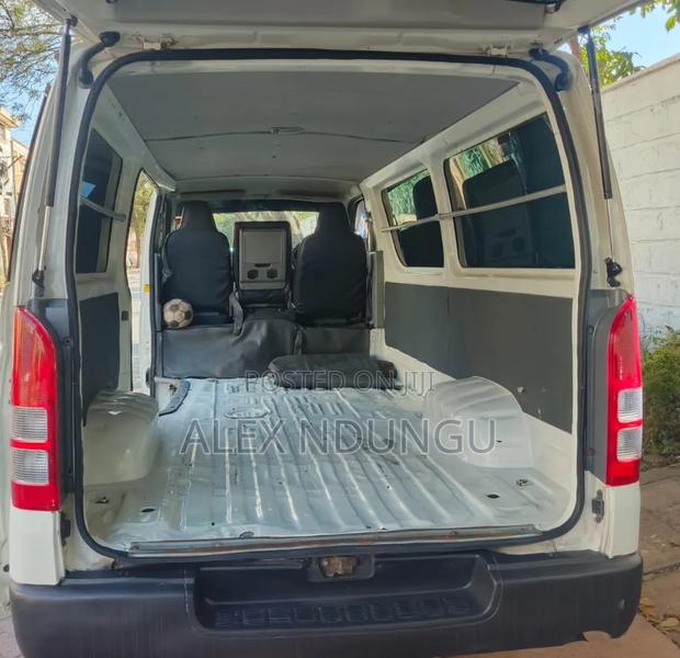 Toyota HiAce 2006 White - thumbnail 8