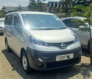 Nissan NV200 2019 Silver