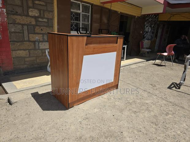 1.4 Metres Receptionist Desk - main view