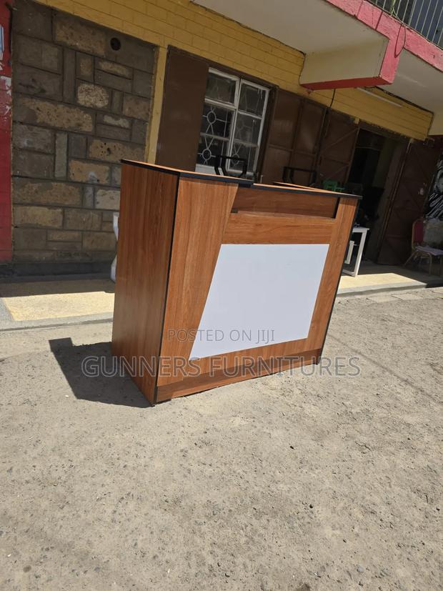 1.4 Metres Receptionist Desk - thumbnail 2