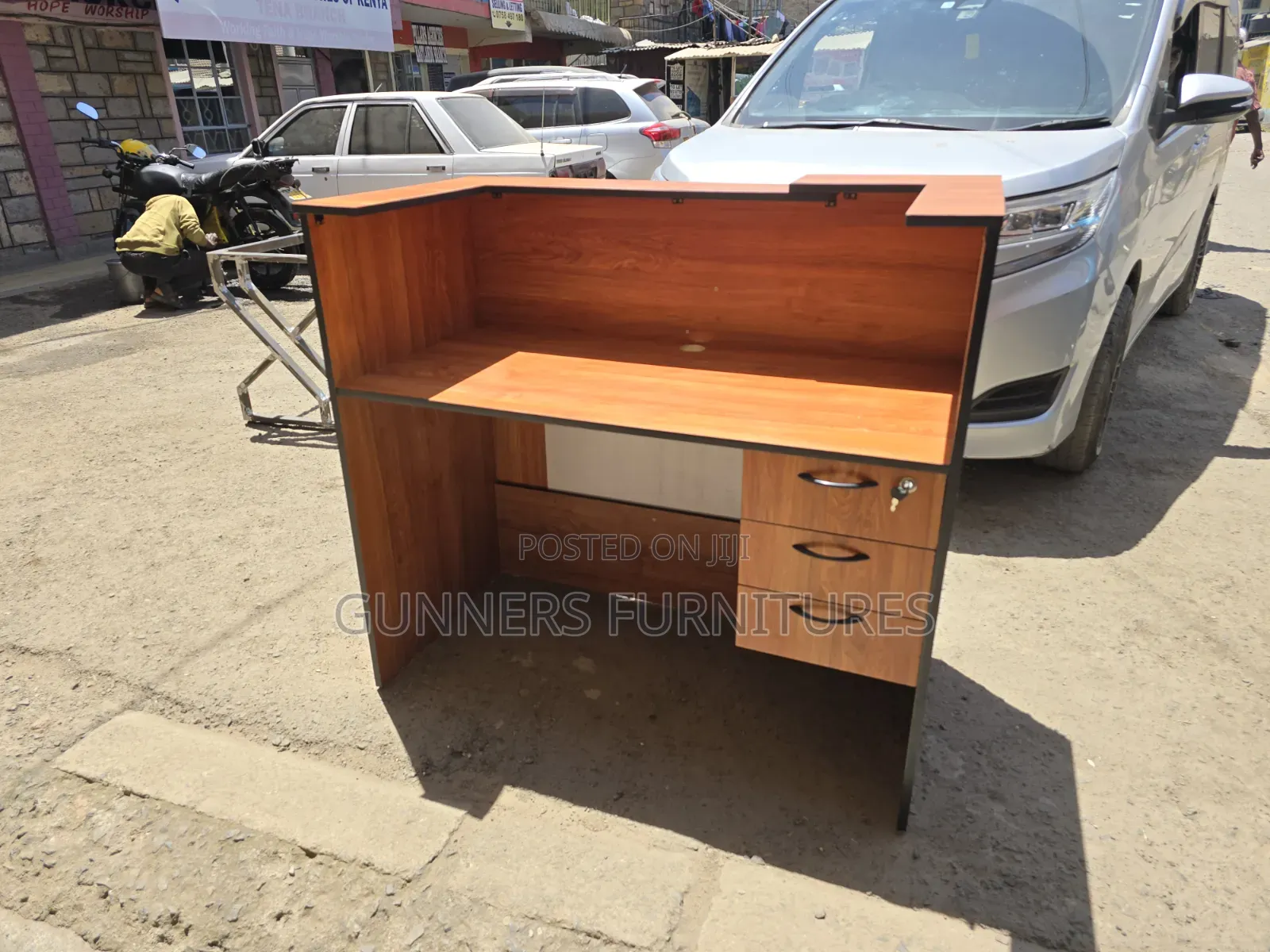 1.4 Metres Receptionist Desk