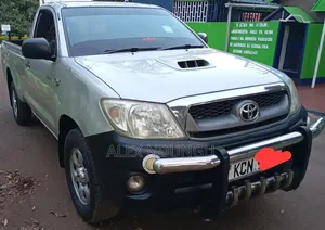 Toyota Hilux 2010 Silver