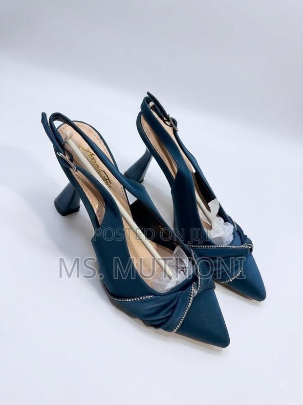 Elegant Pointed-Toe Slingback Kitten Heels - thumbnail 6