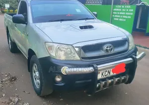 Toyota Hilux 2010 Silver