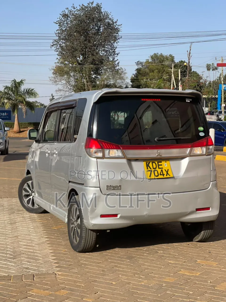 Mitsubishi Delica 2014 Silver