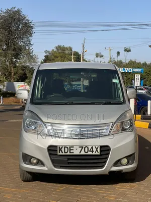 Mitsubishi Delica 2014 Silver