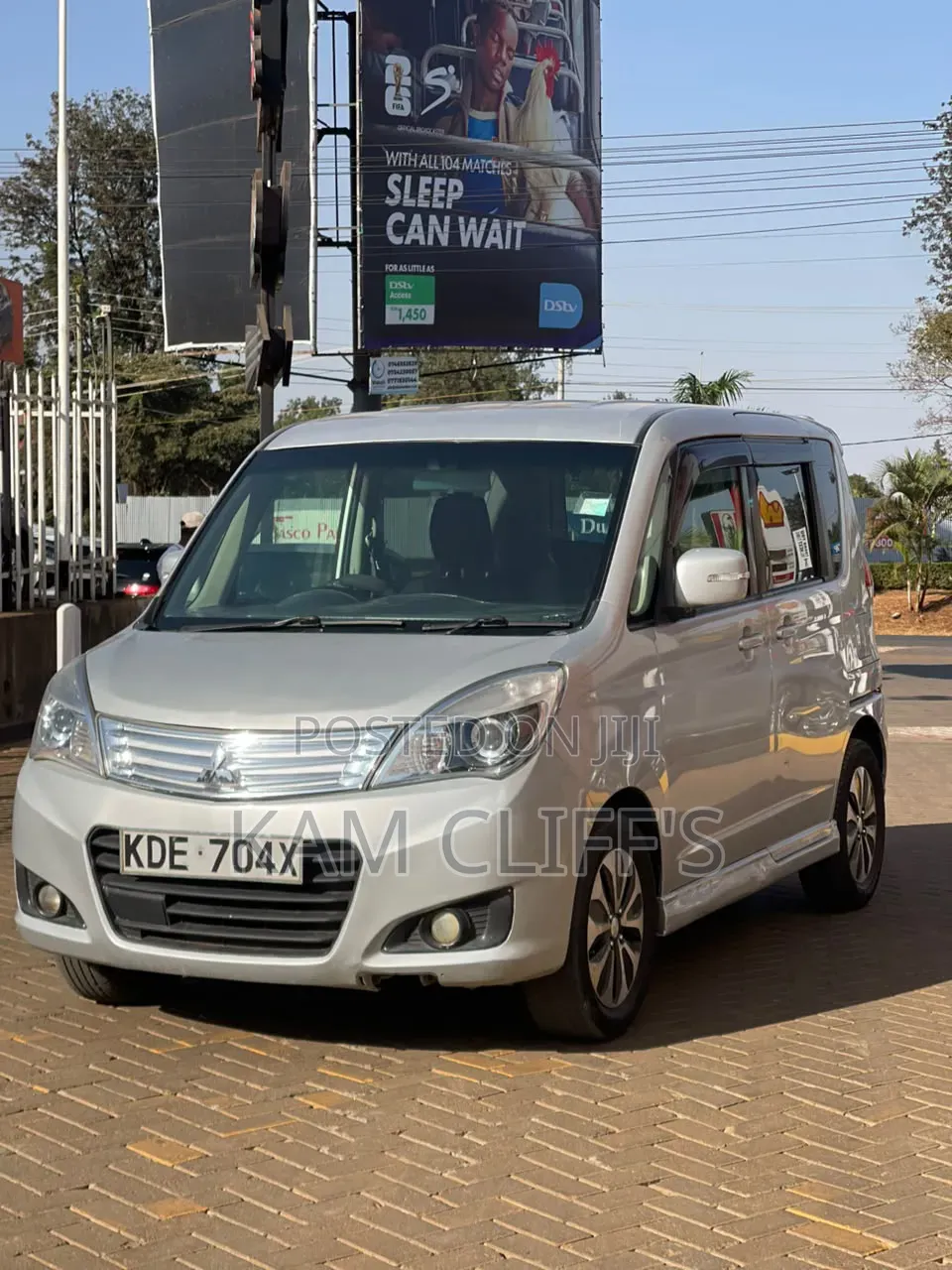 Mitsubishi Delica 2014 Silver