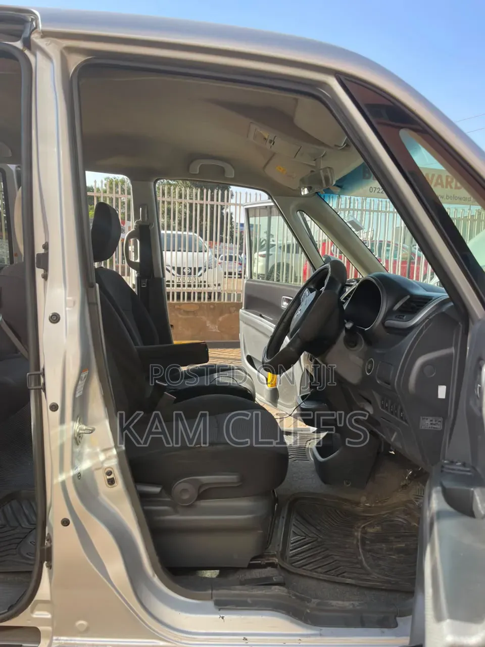 Mitsubishi Delica 2014 Silver