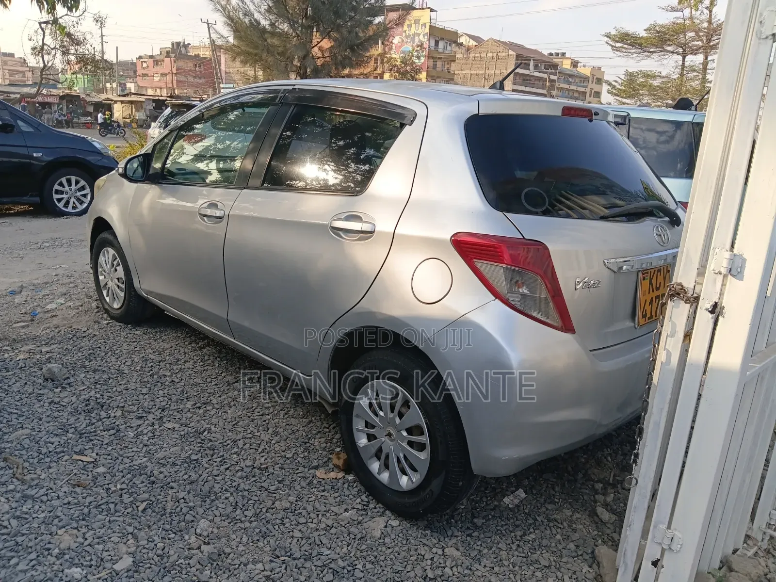 Toyota Vitz 2012 Silver