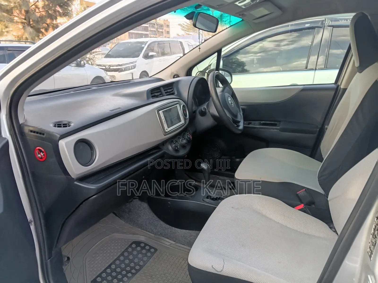 Toyota Vitz 2012 Silver