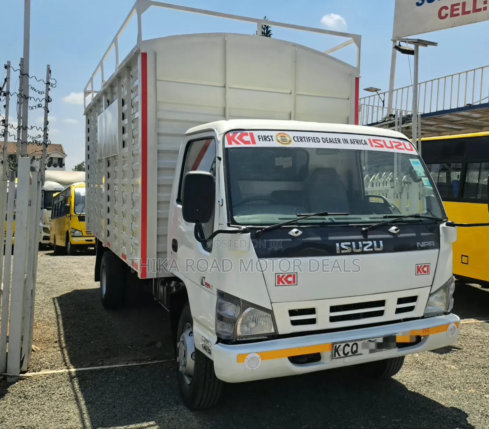 Isuzu NPR 2017