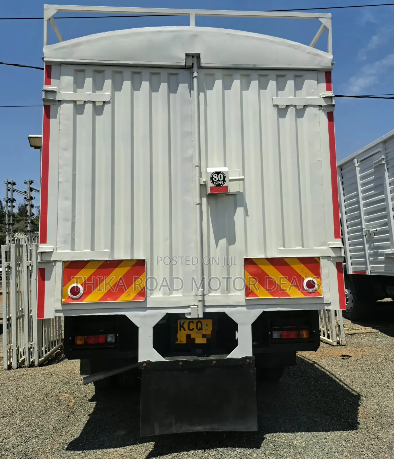 Isuzu NPR 2017