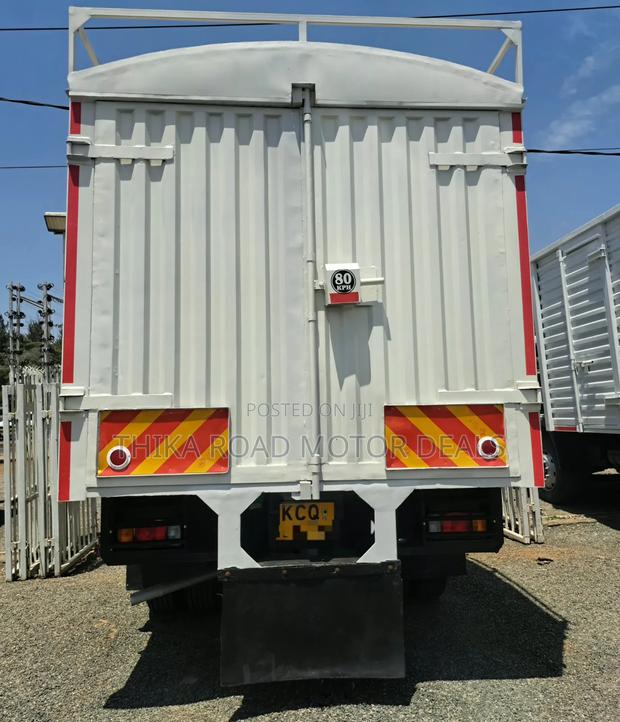 Isuzu NPR 2017 - thumbnail 5