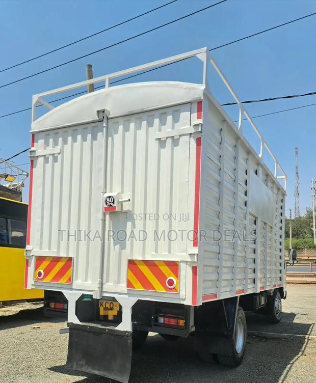 Isuzu NPR 2017 - thumbnail 6