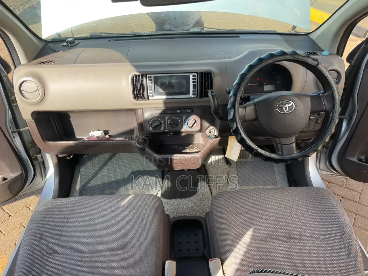 Toyota Passo 2016 Silver