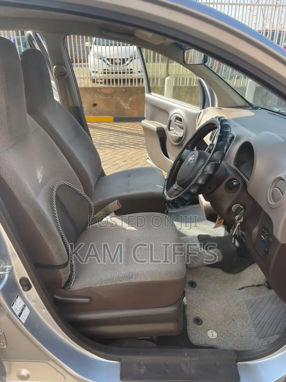 Toyota Passo 2016 Silver