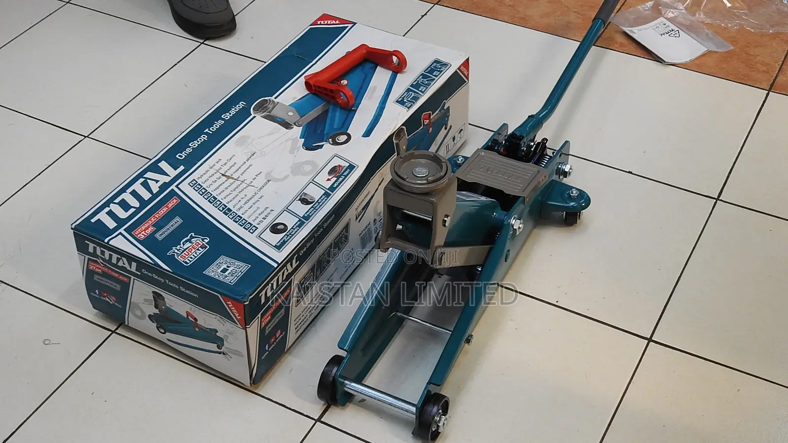 Total 3 Ton Hydraulic Garage Floor Jack. Floor Jacks