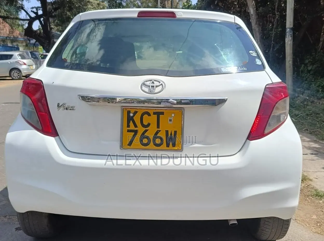 Toyota Vitz 2011 White