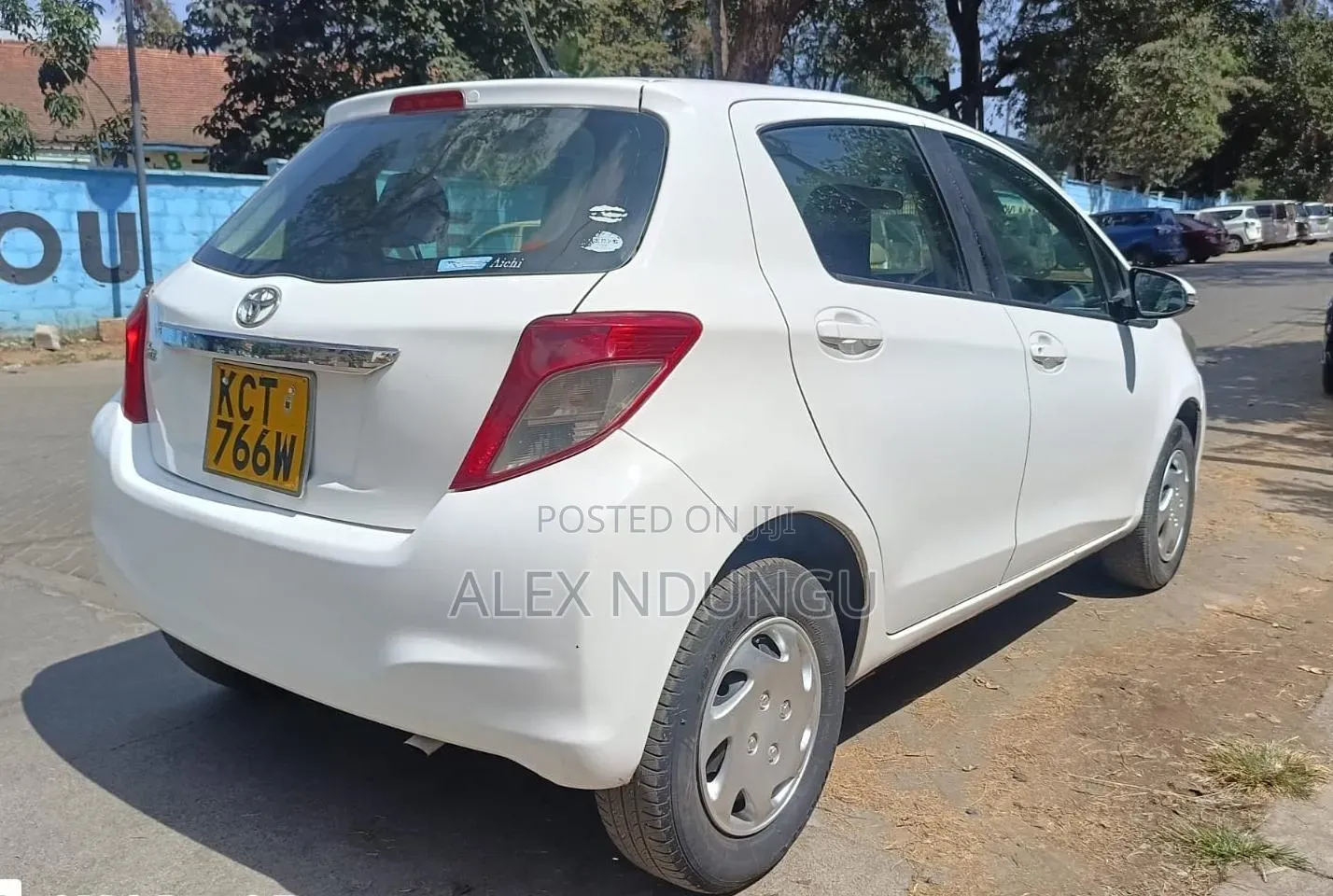 Toyota Vitz 2011 White