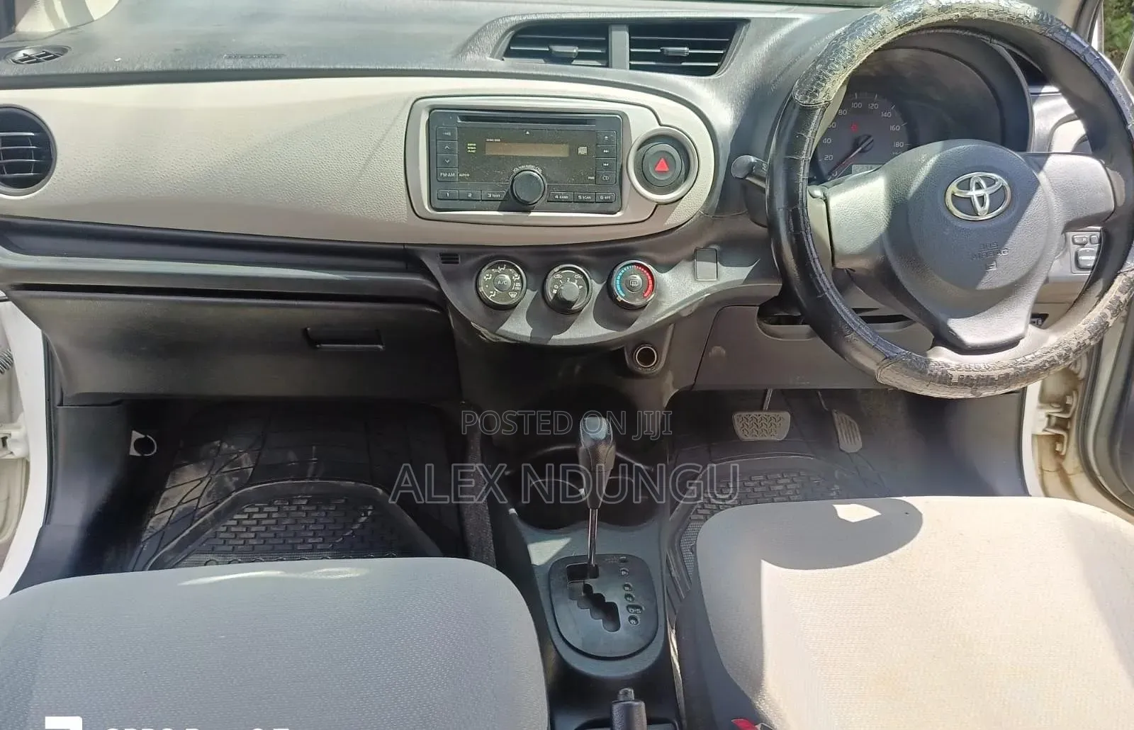 Toyota Vitz 2011 White