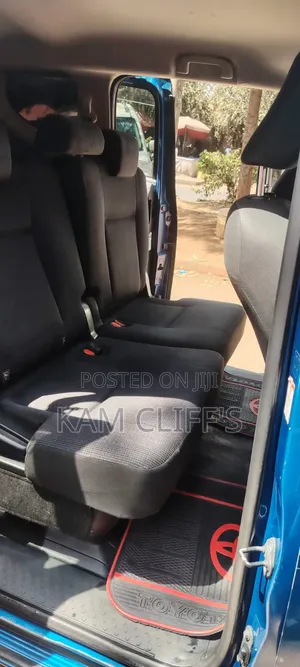 Toyota Sienta 2016 Blue