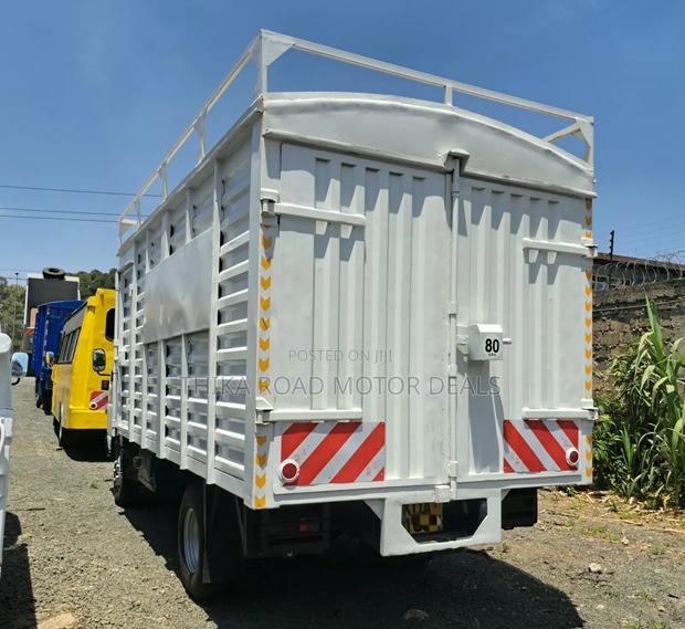 Fuso Canter - thumbnail 4