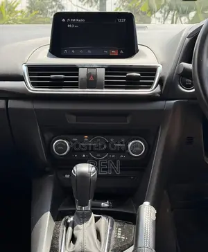 Mazda Axela 2019 Pearl