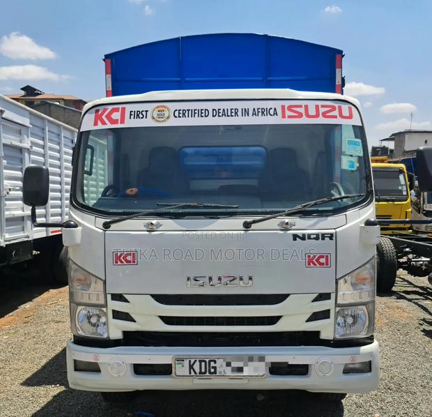 Isuzu NQR 2021 White - main view