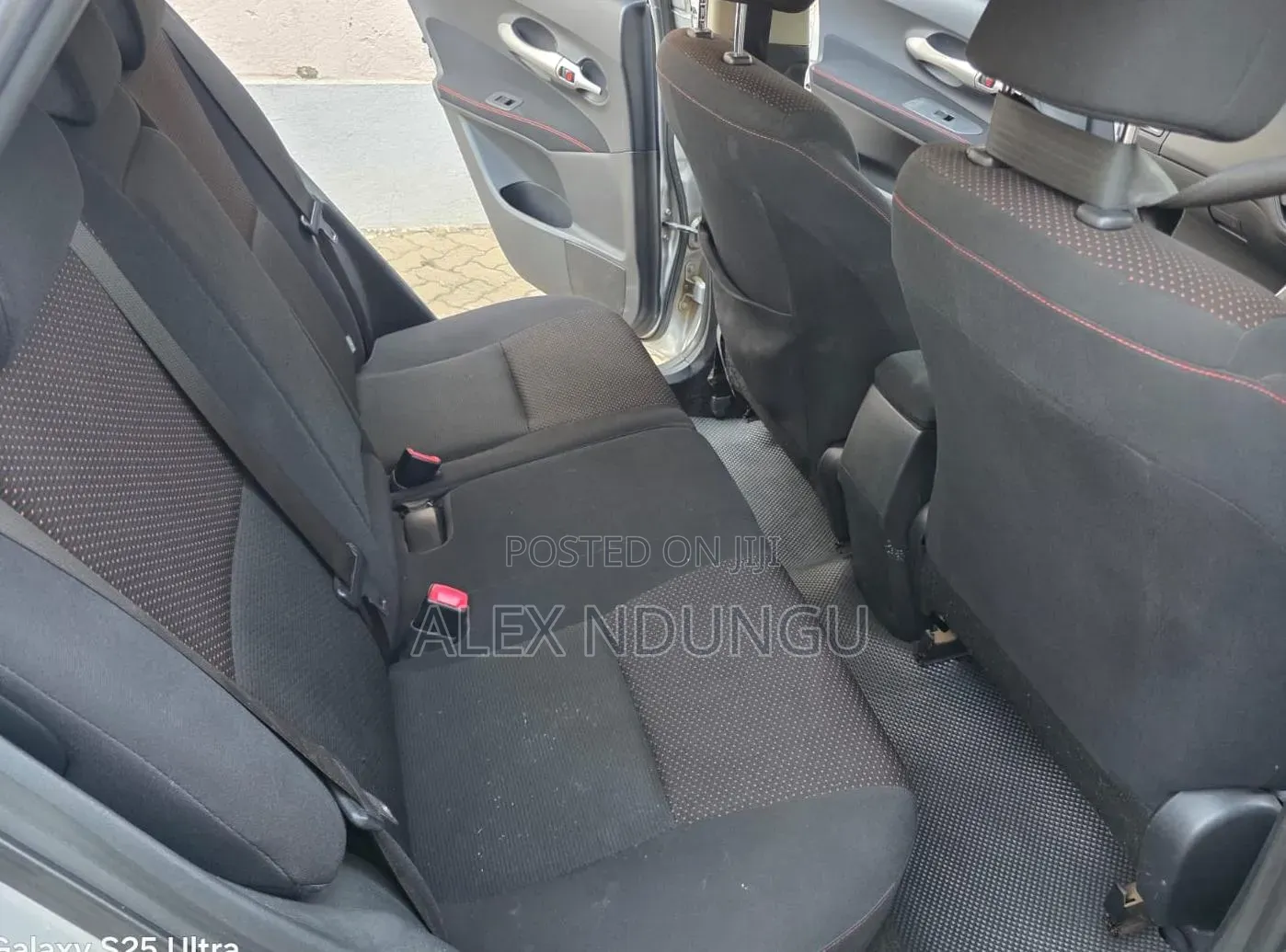 Toyota Auris 2010 Silver