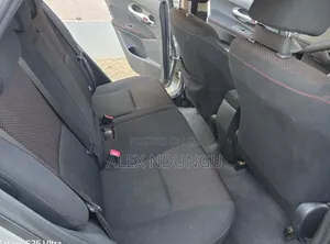 Toyota Auris 2010 Silver