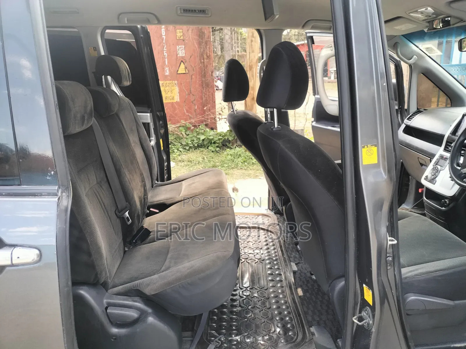 Toyota Noah 2011 Gray