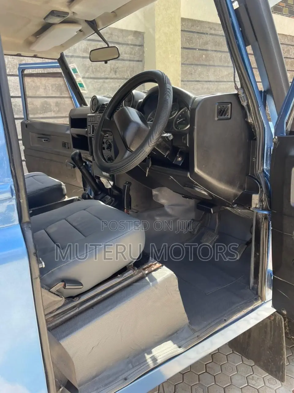Land Rover Defender Puma 90 SW 2011 Blue