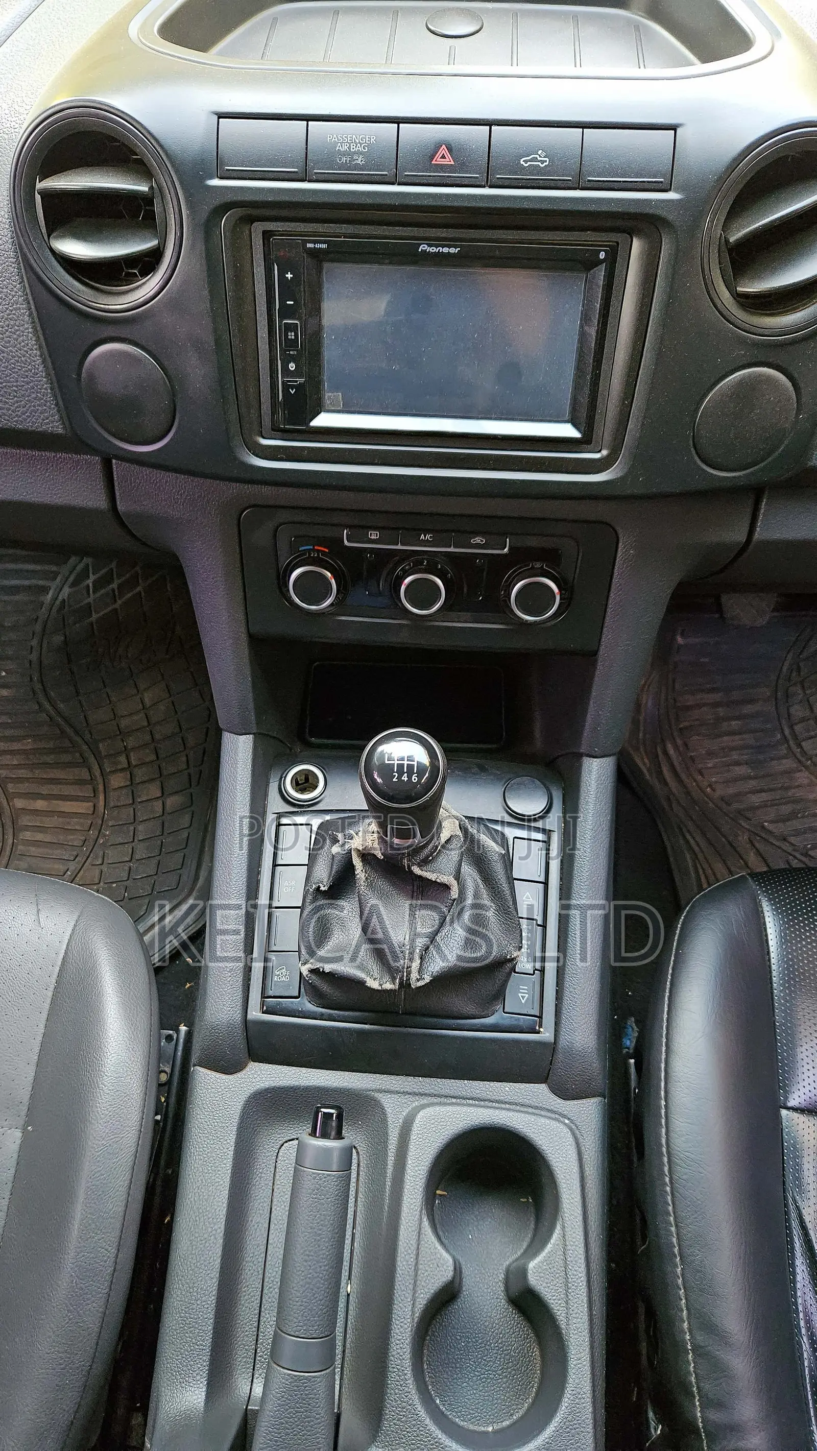 Volkswagen Amarok 2014 White