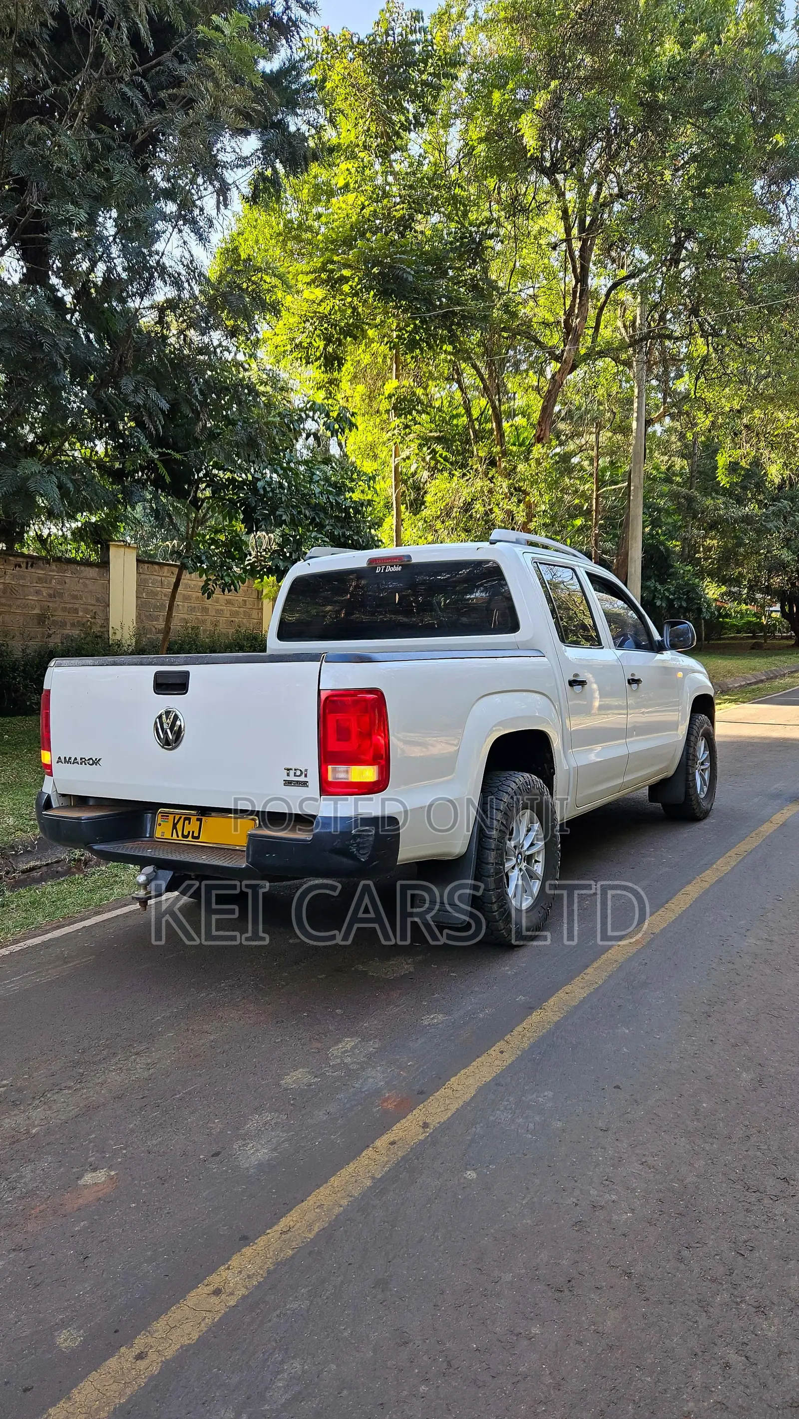 Volkswagen Amarok 2014 White