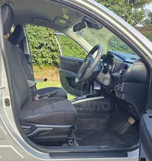 Toyota Corolla Fielder 2018 Silver