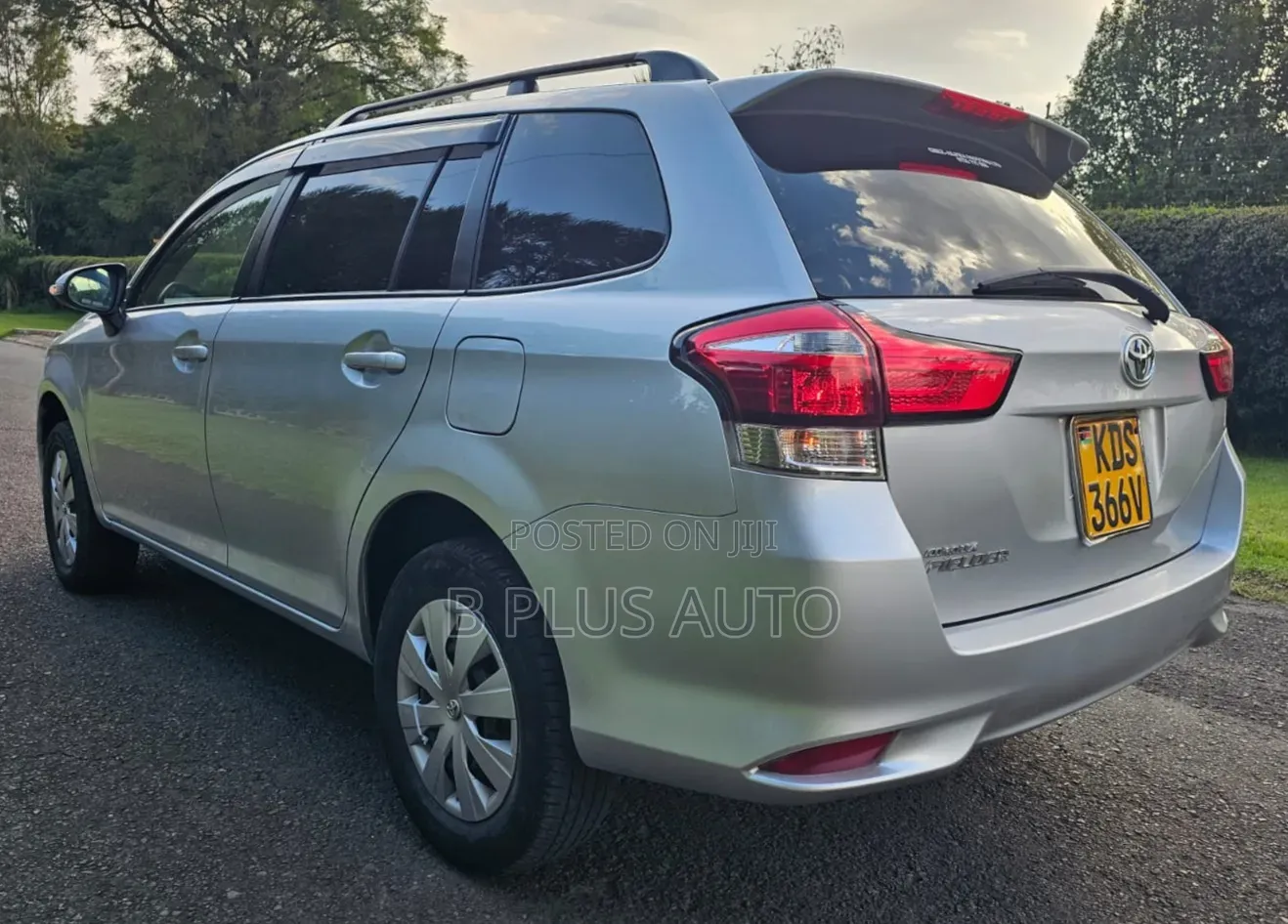 Toyota Corolla Fielder 2018 Silver
