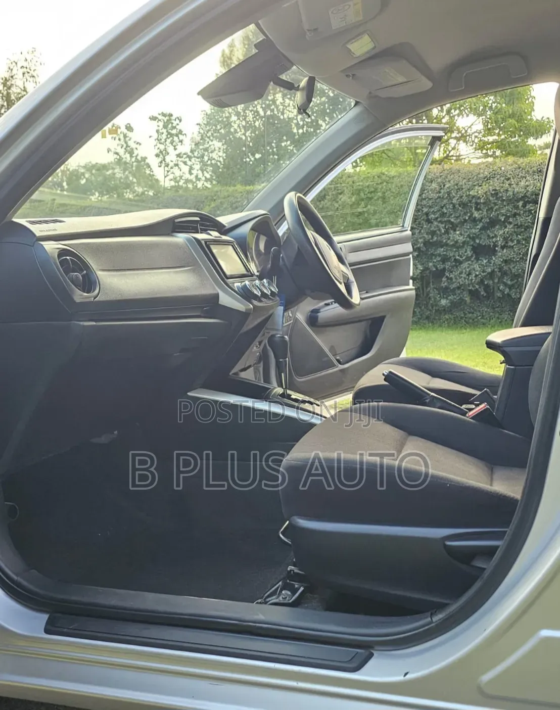 Toyota Corolla Fielder 2018 Silver