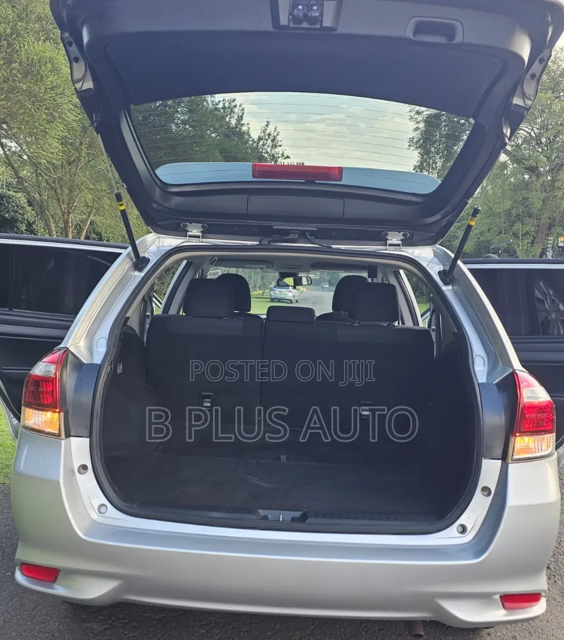 Toyota Corolla Fielder 2018 Silver