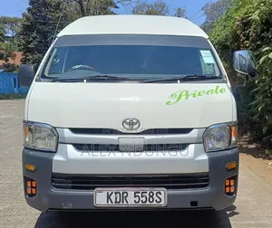 Toyota HiAce 2019 White