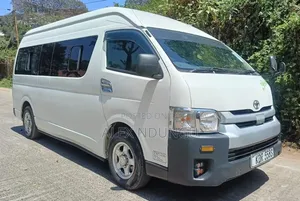 Toyota HiAce 2019 White