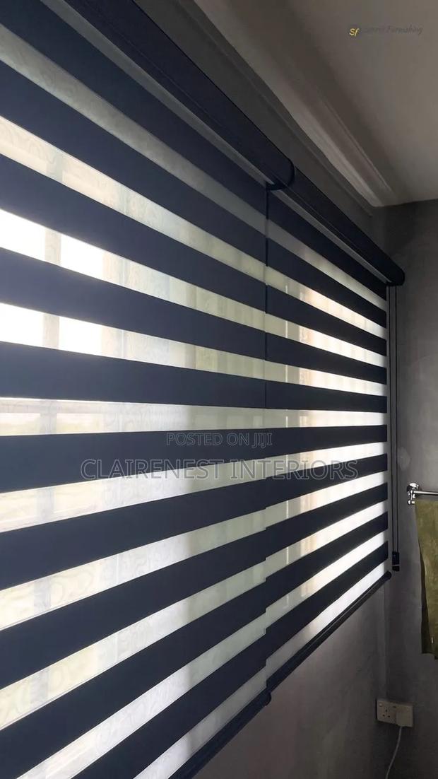 Make Your Interior More Functional With Grey and Brown Horizontalblind