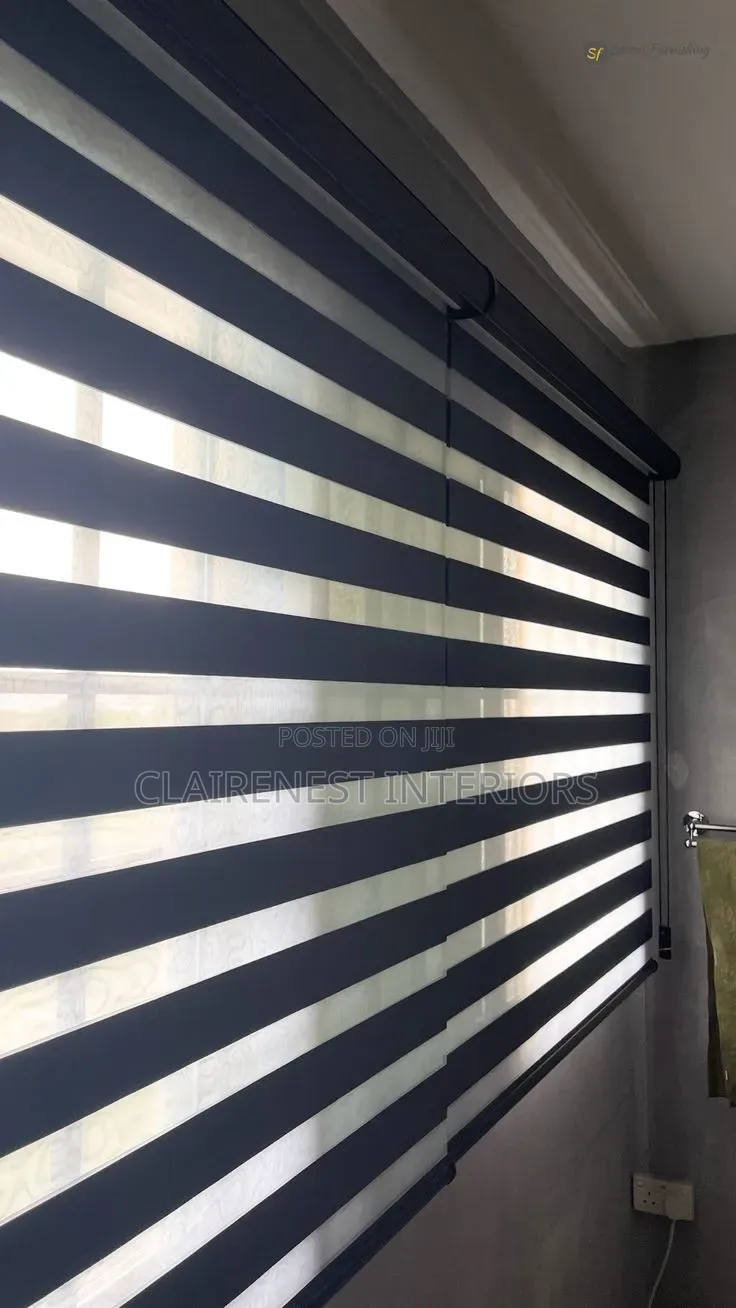 Make Your Interior More Functional With Grey and Brown Horizontalblind