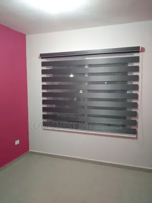 Stylish Control for Natural Daylight With Horizontal Blinds